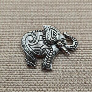 Silver Tone Beautiful Scrolled Elephant Pin Brooch B700